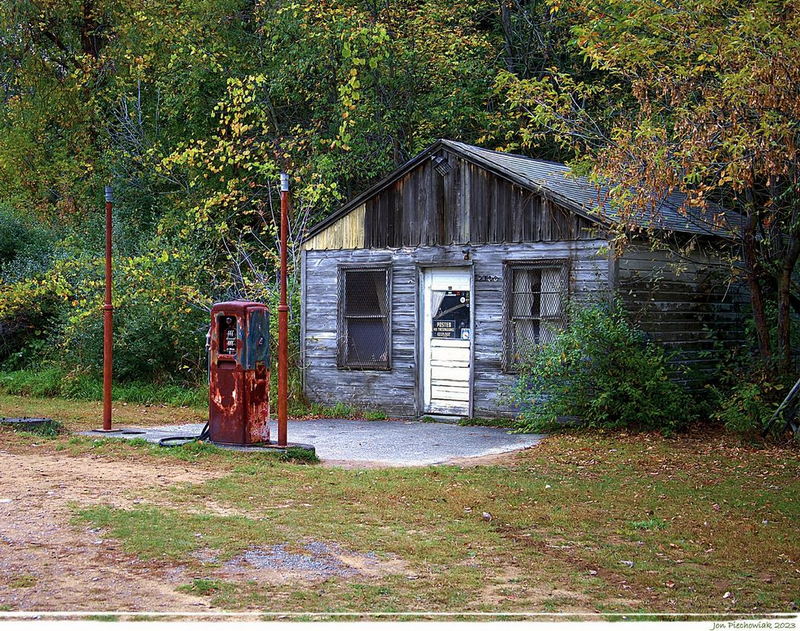 Old Time Gas Station (Pollys Place, Pure Oil) - From Jon Piechowiak On Facebook